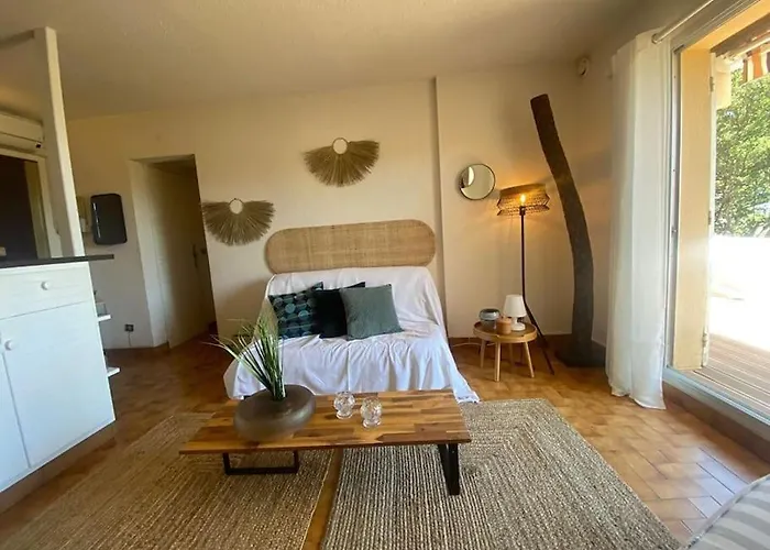 Mazet/ Apartment Le Lavandou